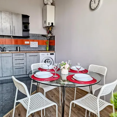 Piotrkowska-i- 75mcentral Cosy&freeparking Апартаменти *